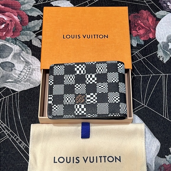 NWT LOUIS VUITTON DISTORTED DAMIER MULTIPLE MENS WALLET VERY RARE M80171 SP5210 - Picture 7 of 11
